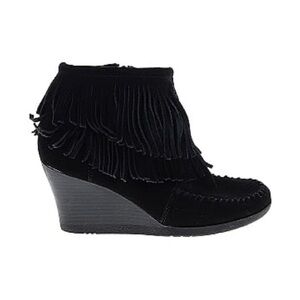 MINNETONKA MOCCASIN Wedge Fringe Ankle Boot